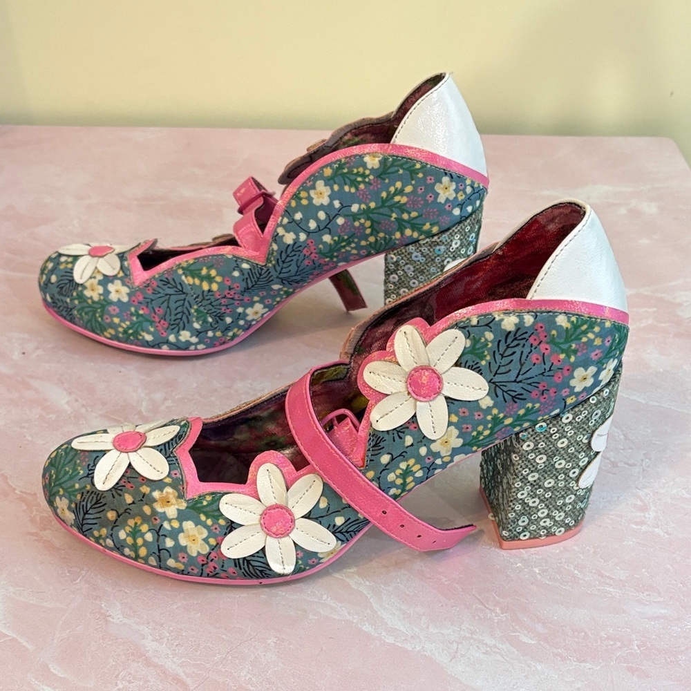 Irregular Choice Green Floral Mary Janes with Pink Straps - Picture 6 of 9